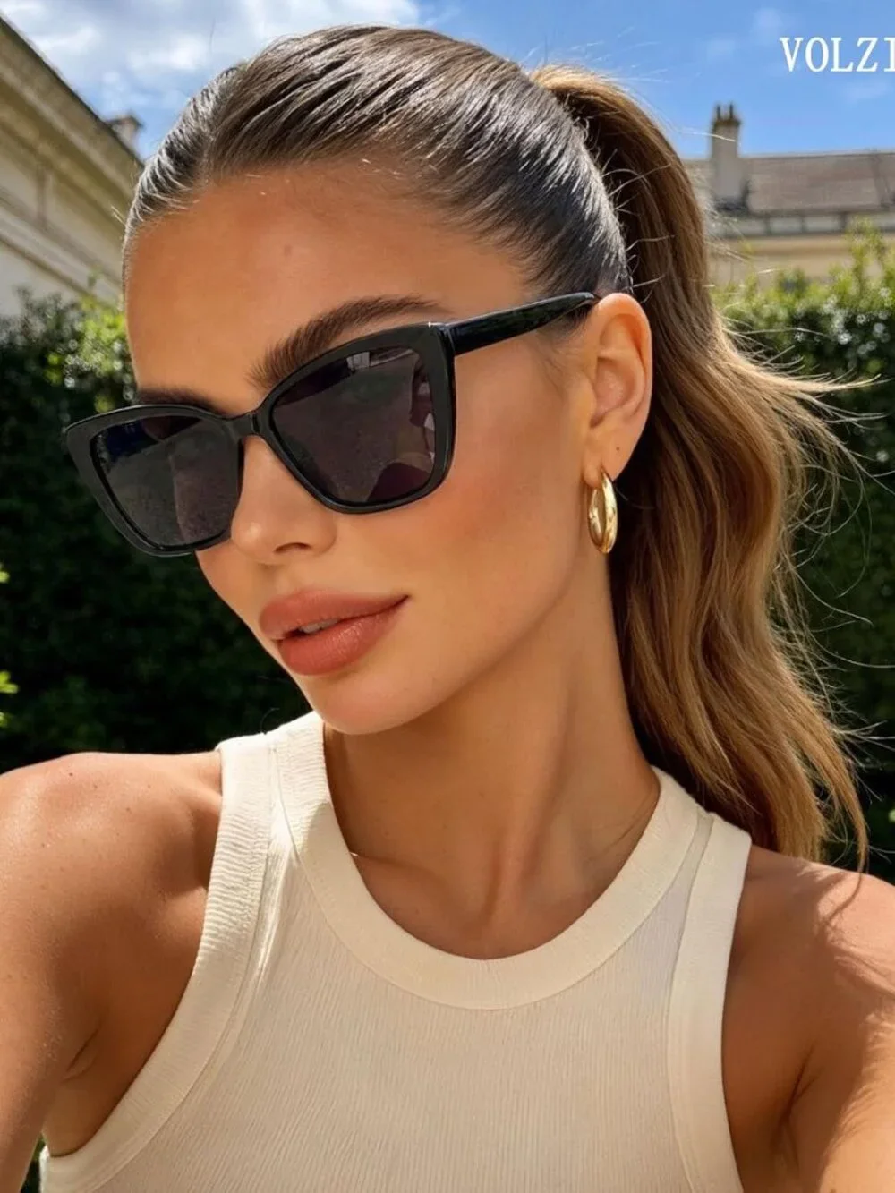 N/A black sunglasses